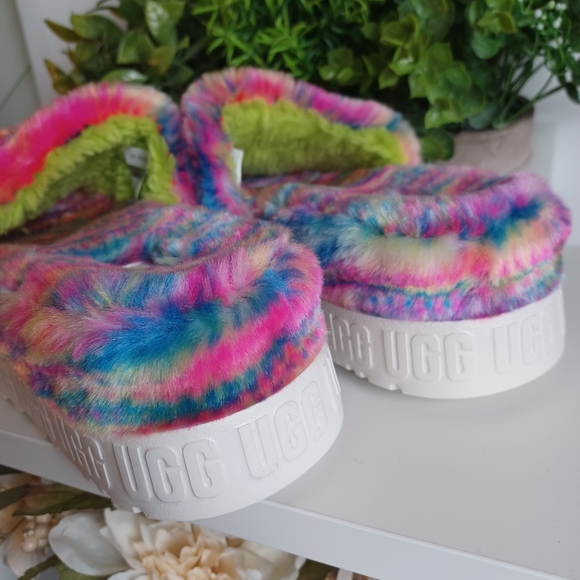 UGG Fluffita Pixelate Platform Slippers | Size 7 | NWT | Multicolor | Faux Shear - Picture 6 of 11